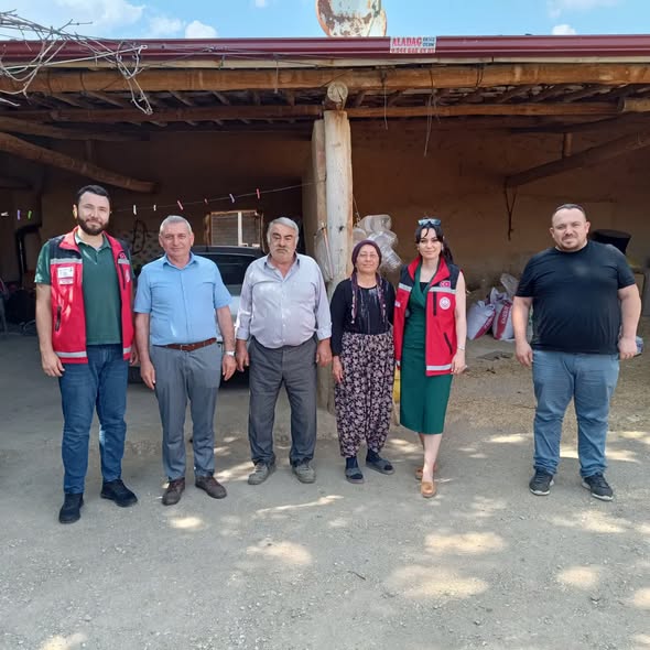 Aziz Şehitlerimiz İdris BÜYÜKDÖNMEZ ve Ercan KARACA'nın Şehadet Günü Münasebetiyle Kıymetli Aileleri Ziyaret Edilmiştir