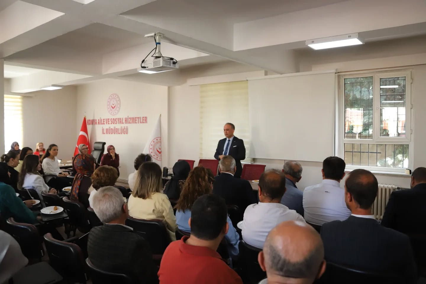 İl Müdürümüz Sayın Arif Topal, Kurban Bayramı Tatilinin Ardından Müdürlüğümüz Personeli İle Bir Araya Gelerek Bayramlaştı