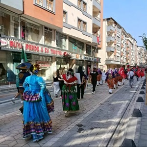 29. Uluslararası Gümüşhane Kültür, Sanat ve Tanıtım Günleri’nde Yürüyüş Etkinliği - fotoğraf 1