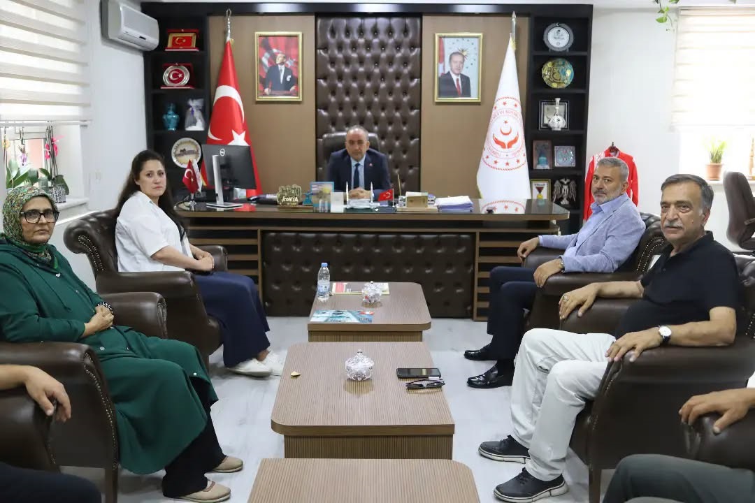 AK Parti Meram İlçe Teşkilatı, İl Müdürümüz Arif Topal'ı Makamında Ziyaret Etti