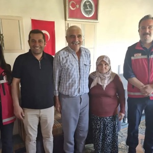 Kıbrıs Barış Harekâtı'nın Yıldönümünde Kahraman Gazilerimize Ziyaret - fotoğraf 1