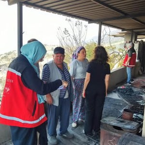 Çine’de Meydana Gelen Yangında Psikososyal Destek Ekiplerimiz Sahada… - fotoğraf 4