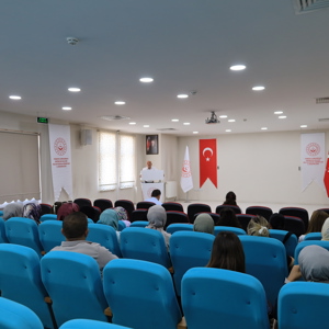 Bakanlığımız Eğitim ve Yayın Dairesi Başkanlığının öncülüğünde, İl Müdürlüğümüz koordinasyonunda, göreve yeni başlayan bakım personeline yönelik düzenlenen Menti-Mentör Eğitim Programı, uzman eğitmenlerin katkılarıyla gerçekleştirildi - fotoğraf 2