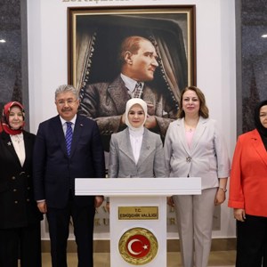 Bakanımız Göktaş, Eskişehir'de Yaşlı Aktif Yaşam Merkezi'nin açılışında konuştu - fotoğraf 6