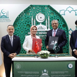 Bakanımız Göktaş, Pakistan'da İİT 9. Kadından Sorumlu Bakanlar Konferansı kapsamında ikili görüşmelerde bulundu - fotoğraf 1