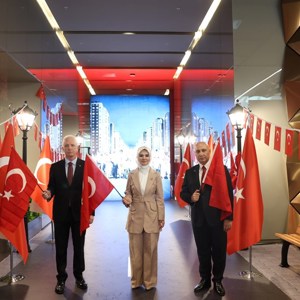 Bakanımız Göktaş, Vakıfbank'ın "İrade Bizim Zafer Bizim Sergisi"ne katıldı - fotoğraf 8