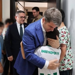 Valimiz Sayın Önder BAKAN, Çocuk Evlerinde Kalan Çocuklarımızla Bir Araya Geldi - fotoğraf 1