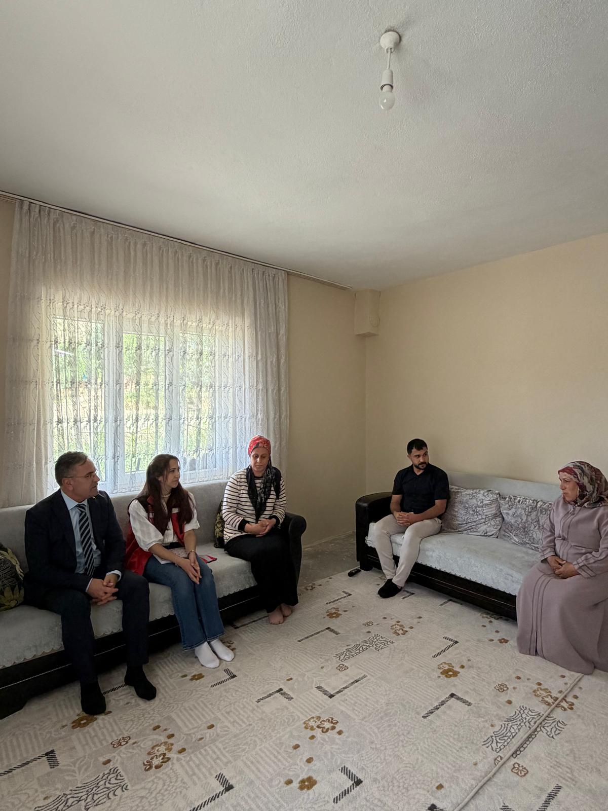 Sosyal hizmetlerimizi sahada etkin bir şekilde sürdürmeye devam ediyoruz