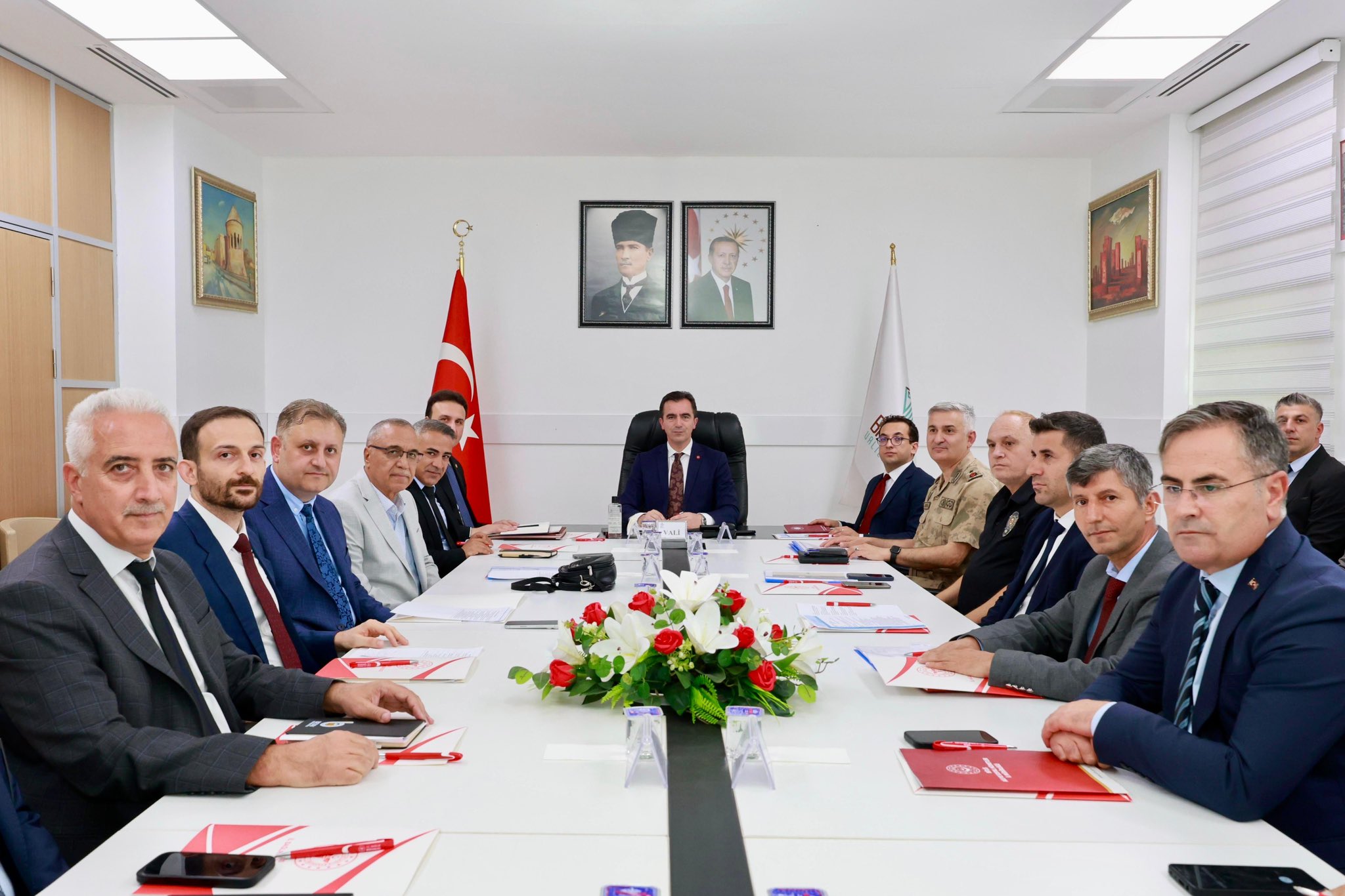 Valimiz Sayın Ahmet Karakaya başkanlığında “Bağımlılıkla Mücadele İl Koordinasyon Kurulu (BMİKK) Toplantısı” gerçekleştirildi