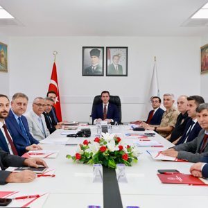 Valimiz Sayın Ahmet Karakaya başkanlığında “Bağımlılıkla Mücadele İl Koordinasyon Kurulu (BMİKK) Toplantısı” gerçekleştirildi - fotoğraf 1