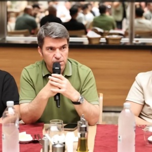 Valimiz Sayın Önder BAKAN, Aziz Şehitlerimizin ve Fedakâr Gazilerimizin Kıymetli Emanetleriyle Bir Araya Geldi - fotoğraf 7