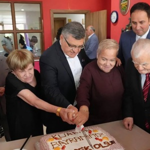 Vali Özarslan'dan Huzurevi Sakinlerine Bayram Ziyareti - fotoğraf 1