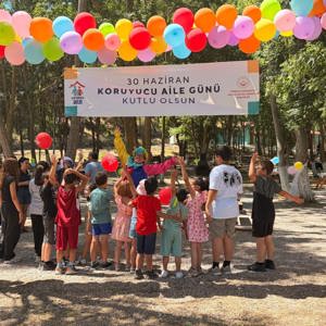 Koruyucu Aile Günü'nde Koruyucu Aileler ve Çocuklar Bir Araya Geldi - fotoğraf 1