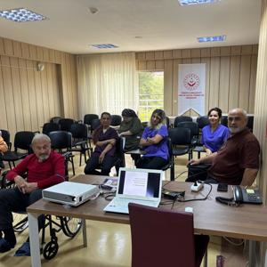 Fındıklı Huzurevi’nde Yaşlı Bakımına Yönelik Eğitim Programı Düzenlendi - fotoğraf 1