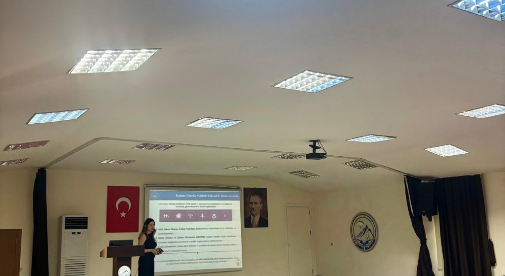 Acıpayam, Serinhisar ve Çameli İlçelerinde Muhtarlara Yönelik Sosyal Risk Haritaları ve Aile Rehberi Sistemi Bilgilendirme Toplantısı Gerçekleştirildi