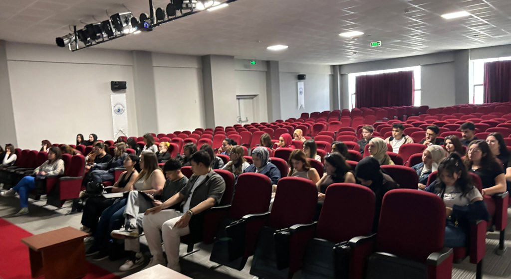 Aile Eğitim Programı Kapsamında “Bilinçli Medya Kullanımı” Eğitimi Gerçekleştirildi