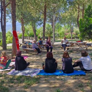 Yaşlılar ve Yakınlarına Yönelik “Bilinçli Yaşam ve Sağlık Okuryazarlığı” Bilgilendirme Sunumu Gerçekleştirildi - fotoğraf 1