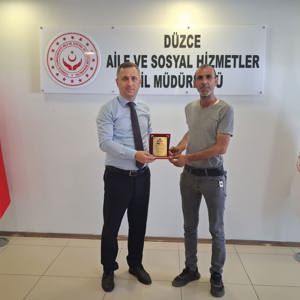 Mercedes Team 16 Düzce Temsilcisi İbrahim Doğru İl Müdürümüzü Ziyaret Etti. - fotoğraf 1