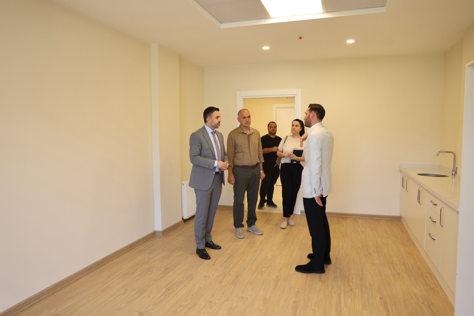 Büyüklerimizin Huzuru En Büyük Önceliğimiz