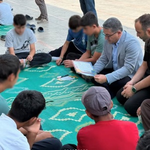 Hz. Ömer Camii’nde “Ekrandan Uzaklaş, Camiye Yakınlaş” Projesi Kapsamında Etkinlik Düzenlendi - fotoğraf 5