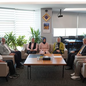 Vakıflar Bölge Müdürlüğüne Nezaket Ziyareti Gerçekleştirildi - fotoğraf 1