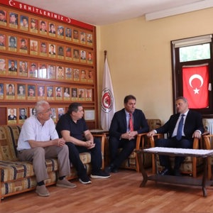 İl Müdürümüz Sami Çiftten Şehit Aileleri Derneğine Ziyaret - fotoğraf 4