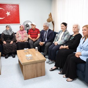 Valimiz Sayın Mehmet Makas Neriman Çilingir Huzurevi Müdürlüğü'müzü Ziyaret Etti. - fotoğraf 2