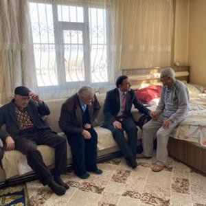 İl Müdürümüz Adem SOYLU Hasta Olan Gazimizi Ziyaret Etti - fotoğraf 1