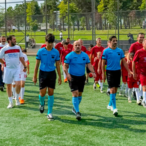 Çocuklarımız Futbol Dünyasının Tanınmış İsimleriyle Bir Araya Geldi - fotoğraf 1