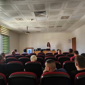 Elbistan’da Hükümlülere Yönelik “Bilinçli Medya Kullanımı ve Medya Okuryazarlığı” Eğitimi Düzenlendi - fotoğraf 1