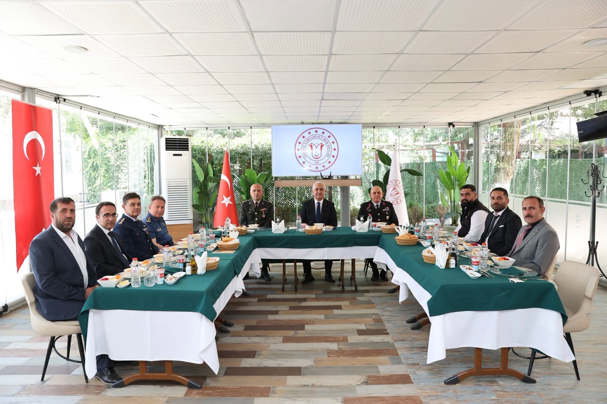 Şehit ve Gazi Aileleri Dernekleri Onuruna Yemek Programı Düzenlendi