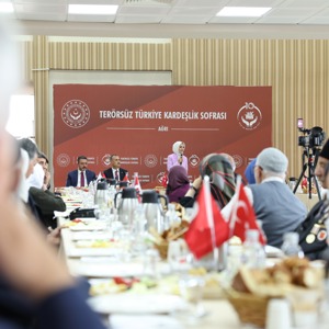 Bakanımız Göktaş, Ağrı'da "Terörsüz Türkiye" süreciyle ilgili konuştu - fotoğraf 14
