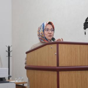 Uşak Belediye Meclisi’nde “Koruyucu Aile” Tanıtımı Yapıldı - fotoğraf 3