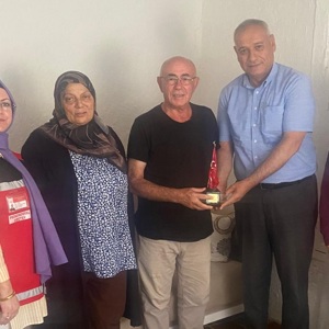 Dinar Sosyal Hizmet Merkezi, Şehit Ailesi Ziyaretlerine Devam Ediyor - fotoğraf 2