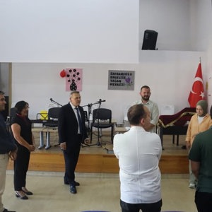 İl Müdürümüz Sami Çift Safranbolu Yazıköy Engelsiz Yaşam Bakım Rehabilitasyon ve Aile Danışma Merkezi Müdürlüğünü Ziyaret Etti - fotoğraf 2