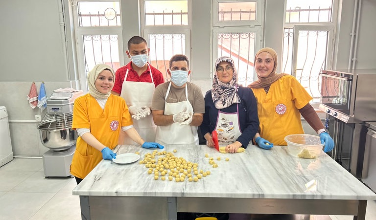 Nadide Üstündağ Yıldırım Gündüz Bakım ve Rehabilitasyon Merkezi’nde Mutfak Atölyesi