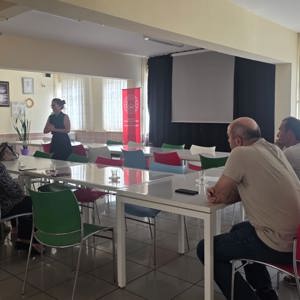 Özel Gereksinimli Bireylerimizin Ailelerine Yönelik Destekleyici Eğitimler Gerçekleştirildi - fotoğraf 2