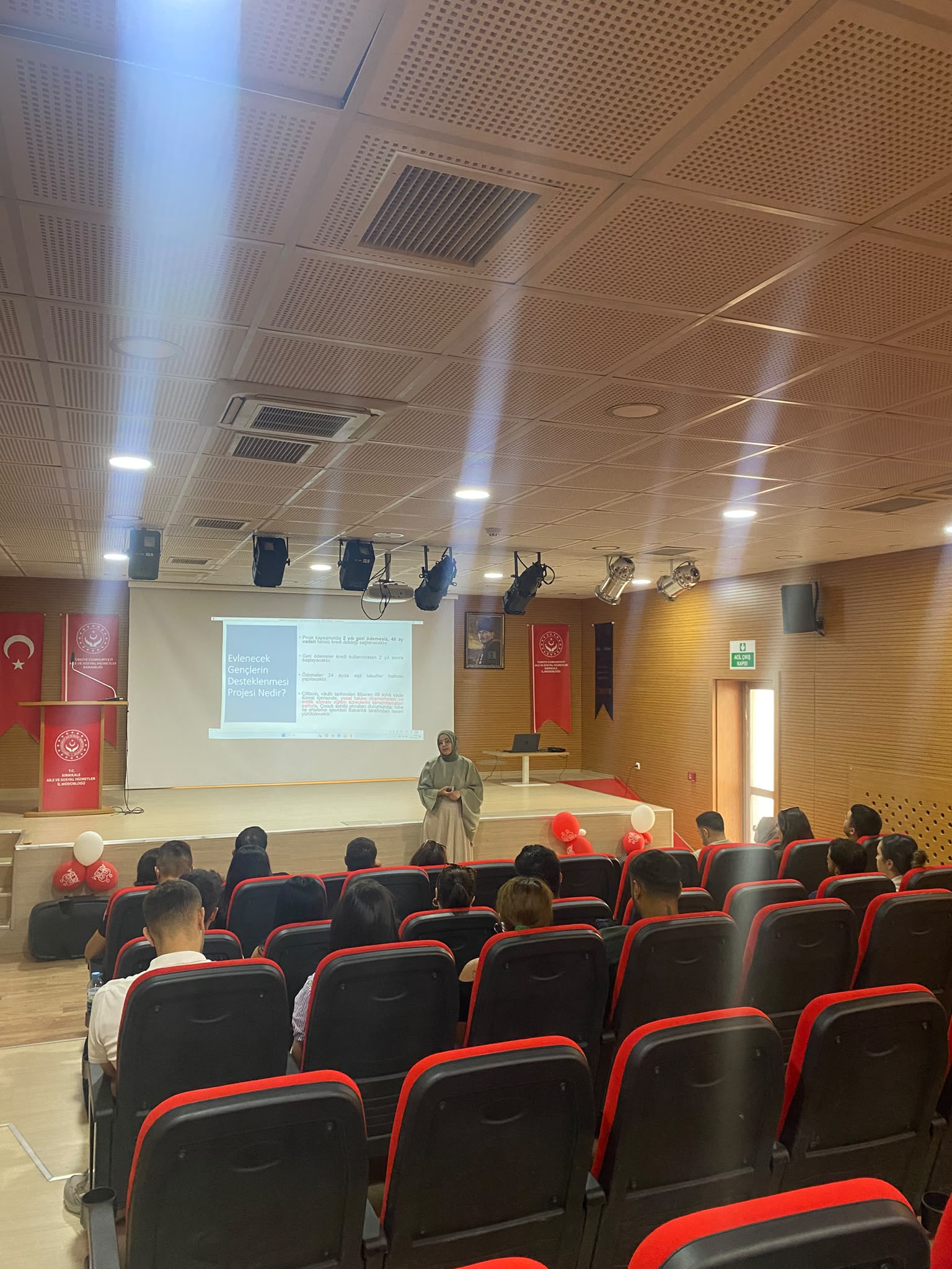 “Evlenecek Gençlerin Desteklenmesi Projesi” kapsamında, projeden faydalanacak çiftlerimize yönelik evlilik öncesi eğitim programı gerçekleştirildi.