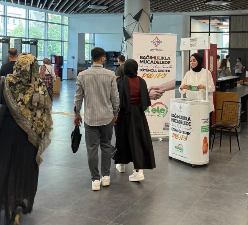 Bağımlılıkla Mücadelede Batman Modeli Evlenecek Gençlerle Buluştu