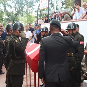 Kıbrıs Gazimiz Tahir Evkayayı Ebediyete Uğurladık - fotoğraf 10