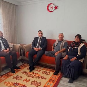 Şehitlerimizin Emanetleri Başımızın Tacı  - fotoğraf 1
