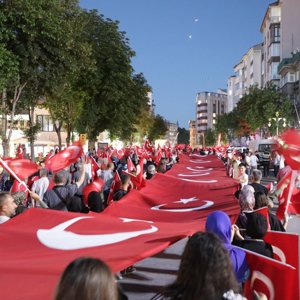 15 Temmuz Demokrasi ve Millî Birlik Yürüyüşü ve Demokrasi Nöbeti Gerçekleştirildi - fotoğraf 4
