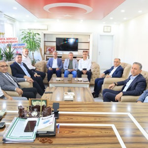 İL MÜDÜRÜMÜZ SAYIN SERDAR DEMİRCİ’DEN İL MİLLÎ EĞİTİM MÜDÜRÜ SAYIN AZİZ GÜN’E ZİYARET - fotoğraf 1