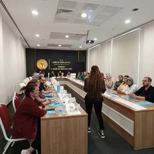 Yozgat İl Sağlık Müdürlüğü Personeline “Psikolojik İlk Yardım” Eğitimi  - fotoğraf 4