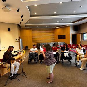 İl Müdürlüğümüz Engelli Hizmetleri Birimi Koordinasyonunda, Kuruluşlarımızda Bakım Hizmetlerinden Yararlanan Bireylerimizle Keyifli Bir Atölye Çalışması Gerçekleştirdik - fotoğraf 1