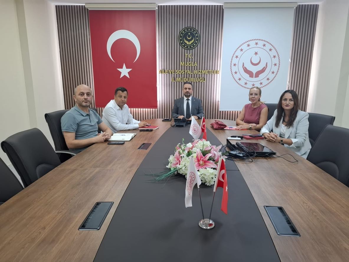 İl Müdürümüz Mahmut SELÇUK başkanlığında, İl Müdür Yardımcılarımızın katılımıyla değerlendirme ve koordinasyon toplantısı gerçekleştirildi. 