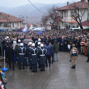Şehit Jandarma Uzman Onbaşı Osman KARACA Son Yolculuğuna Uğurlandı - fotoğraf 3
