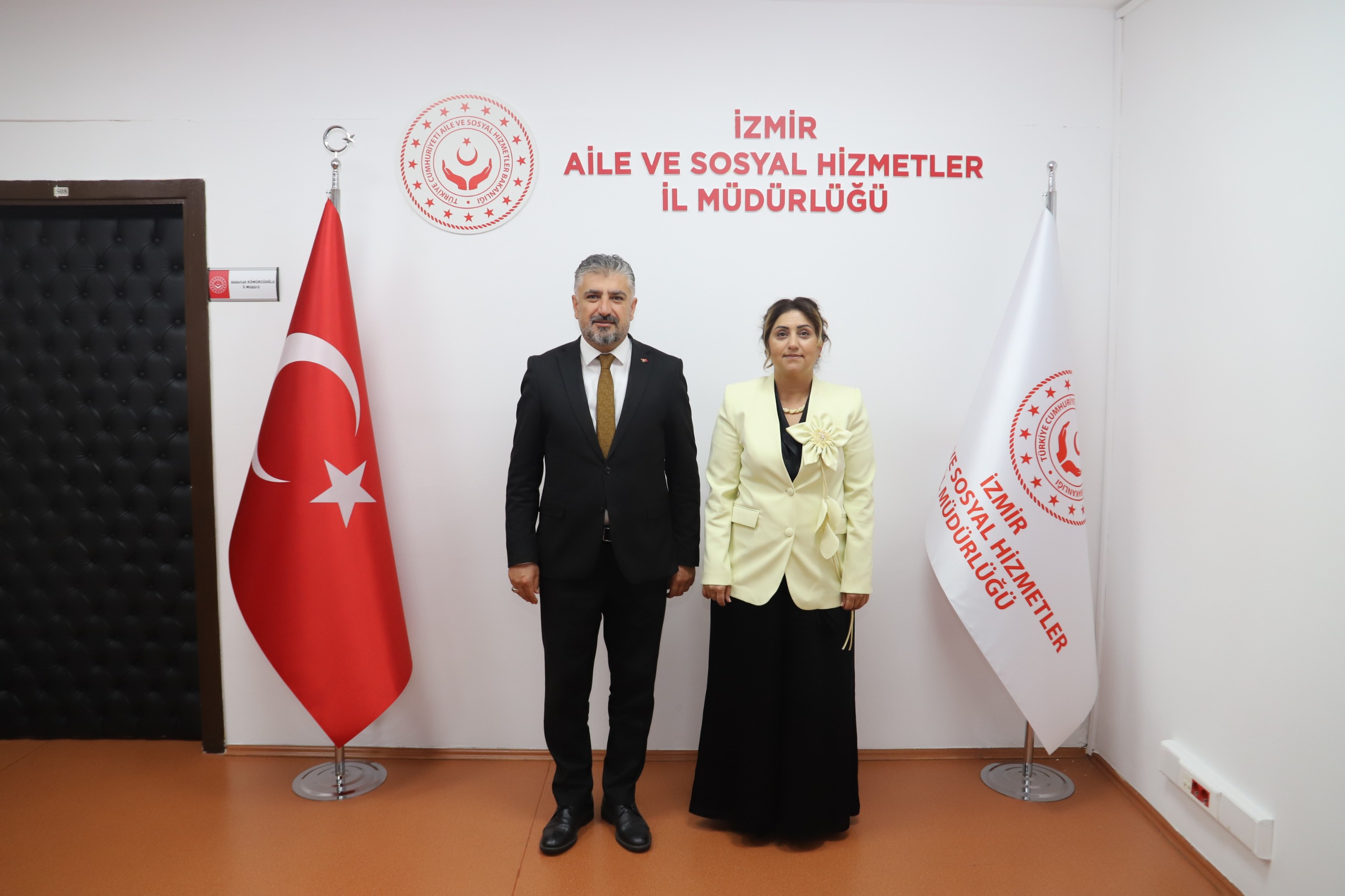 İl Müdürümüz Sayın Emine BÖÇKÜN ve Bağlı Heyetimiz İzmir İl Müdürü Abdullah KÖMÜRCÜOĞLU’nu Ziyaret Etti