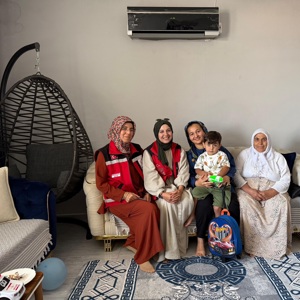 Osmaniye Sosyal Hizmet Merkezi Müdürlüğü Ebeveyn Kaybı Yaşamış Çocuk Birimi tarafından, babasını kaybetmiş çocuğumuzun 3. yaş günü kutlandı. - fotoğraf 1