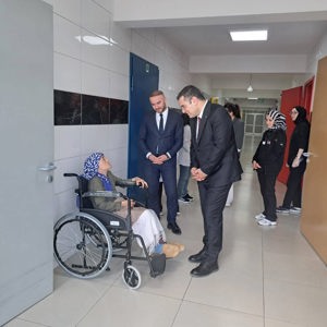 Vali Yardımcımız Sayın Hasan Çimer, İl Müdürümüz Alper Alp ile birlikte, Özel Çamlık Bakım Merkezi’ni ziyaret etti. - fotoğraf 7